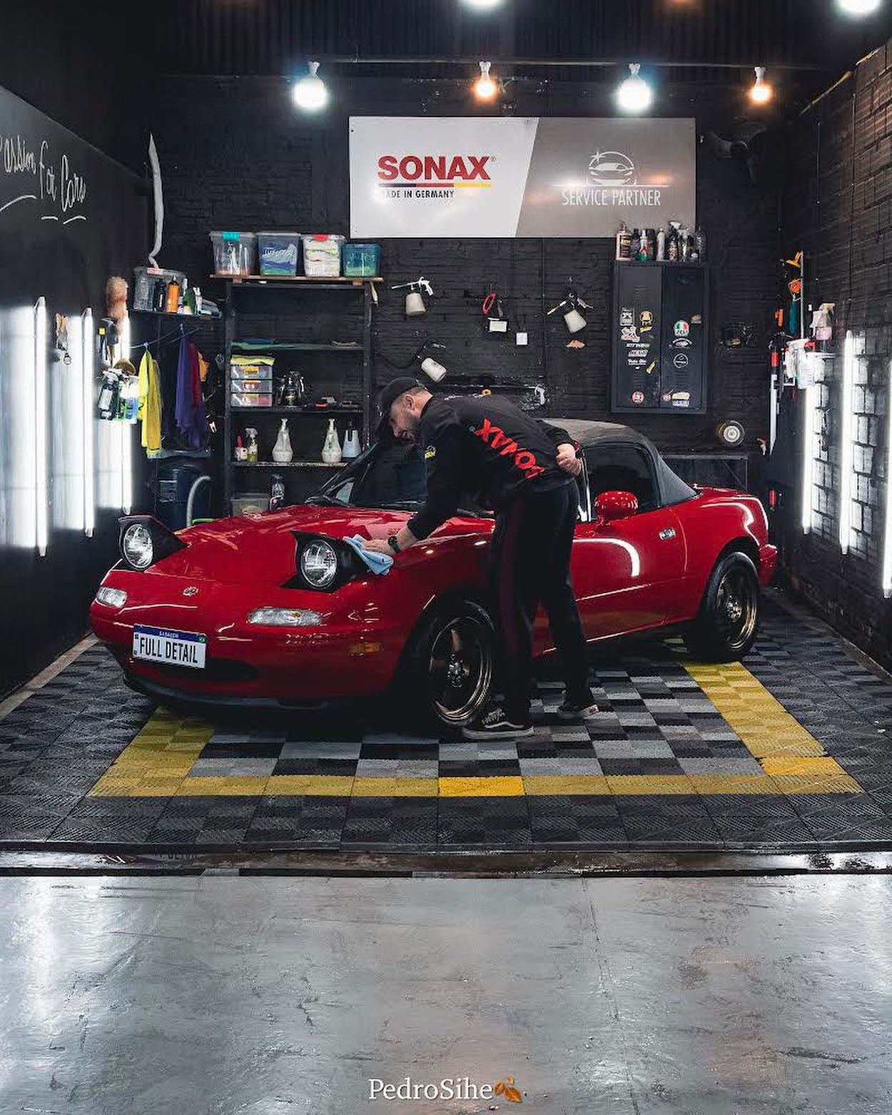 Carro premium após aplicação de PPF e Ceramic Coat